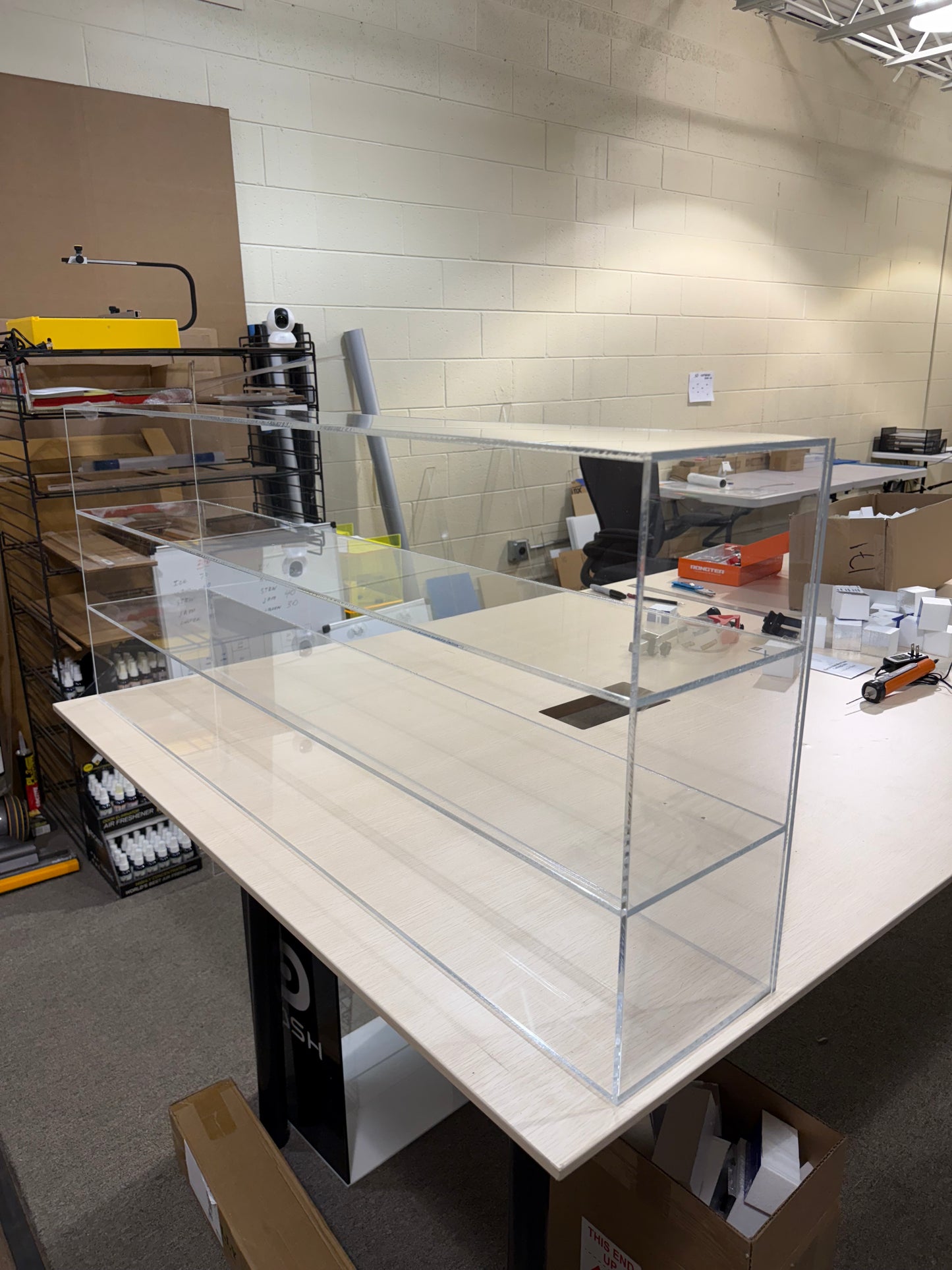 Vape Display 44" x 19"